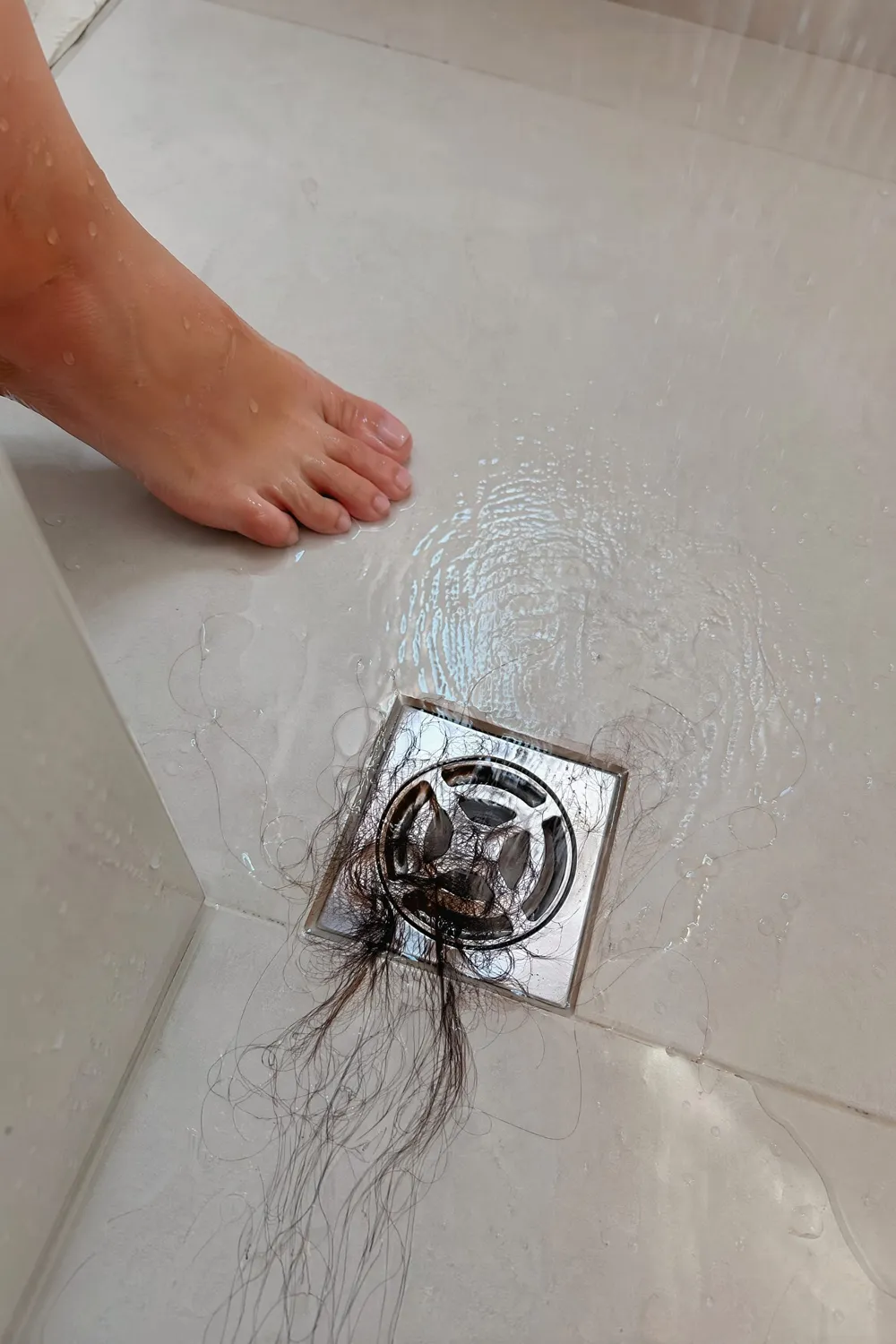 Fios espalhados pela casa